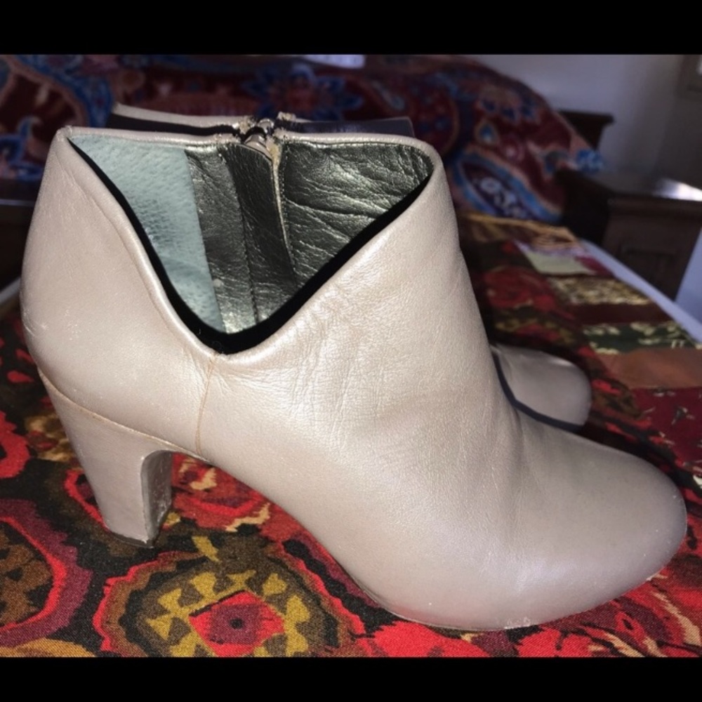 Easy Spirit Pensdale Gray Leather Booties Size 5